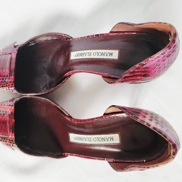 Manolo Blahnik Red Snakeskin Heels - Picture 2 of 15